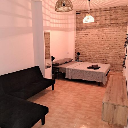 Liam Studio In Sevilla Centric Luaran gambar