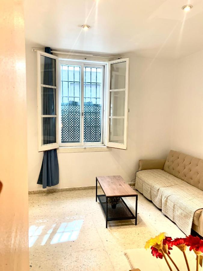 Liam Studio In Sevilla Centric Luaran gambar
