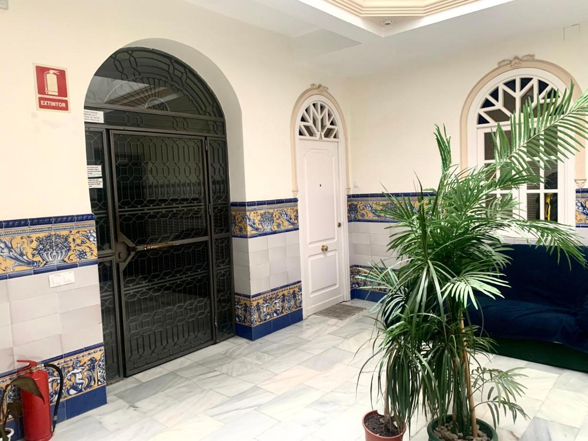 Liam Studio In Sevilla Centric Luaran gambar