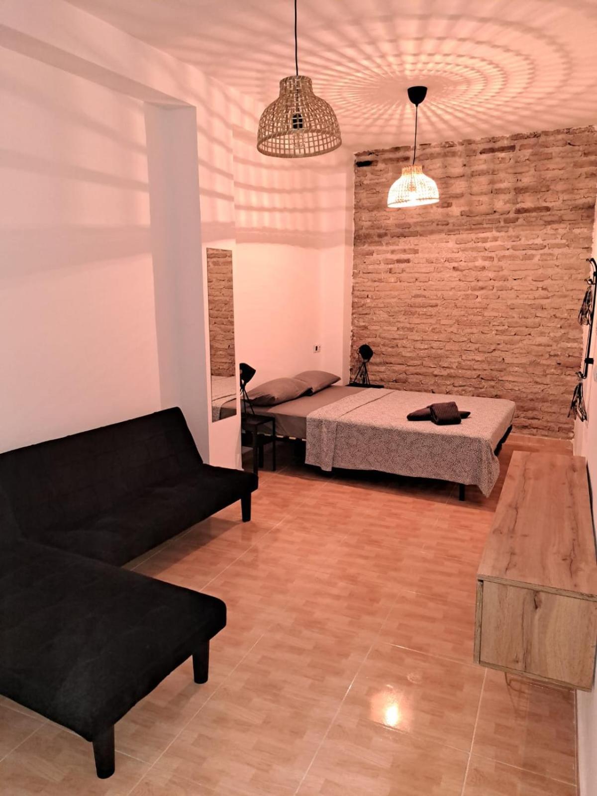 Liam Studio In Sevilla Centric Luaran gambar