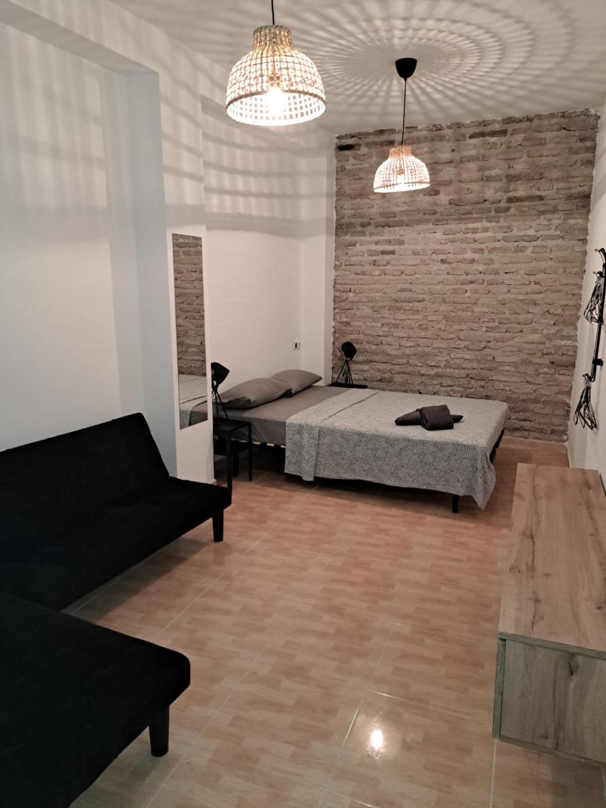Liam Studio In Sevilla Centric Luaran gambar