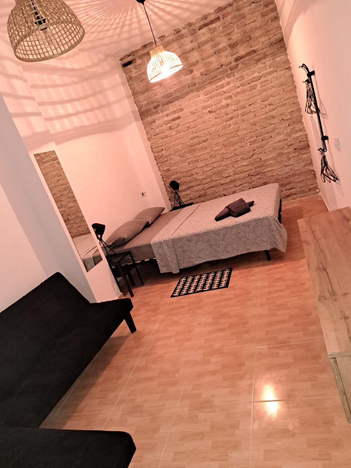 Liam Studio In Sevilla Centric Luaran gambar